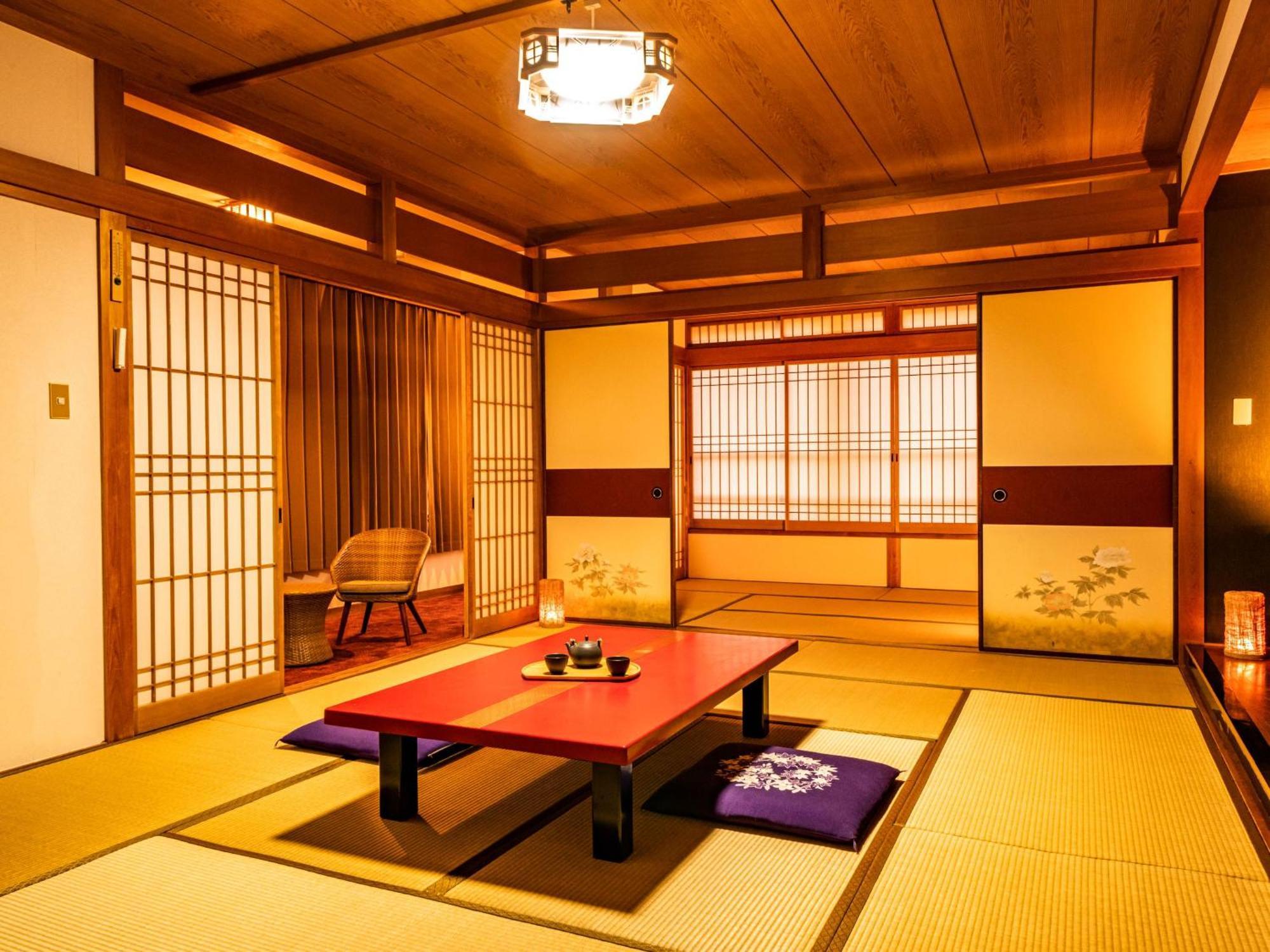 酒店 Ooedo Onsen Monogatari Unzen Toyokan 3*